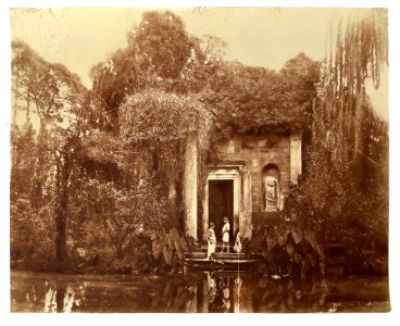 Gloeden, Wilhelm von (1856-1931) - n. G 0132 recto, cm 27,5x36 - Villa Tasca, Palermo. Finarte