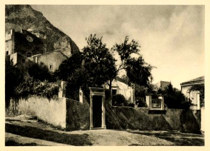 Gloeden, Wilhem von (1856-1931)- Casa di Gloeden in piazza san Domenico 2, Taormina - Cartolina