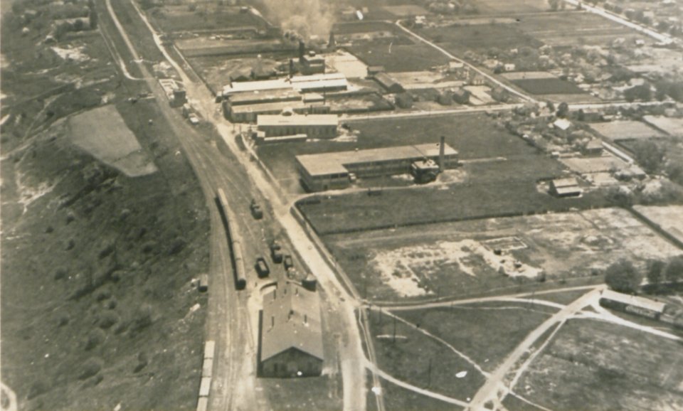 Goderich Ontario from an Aeroplane (HS85-10-37561)