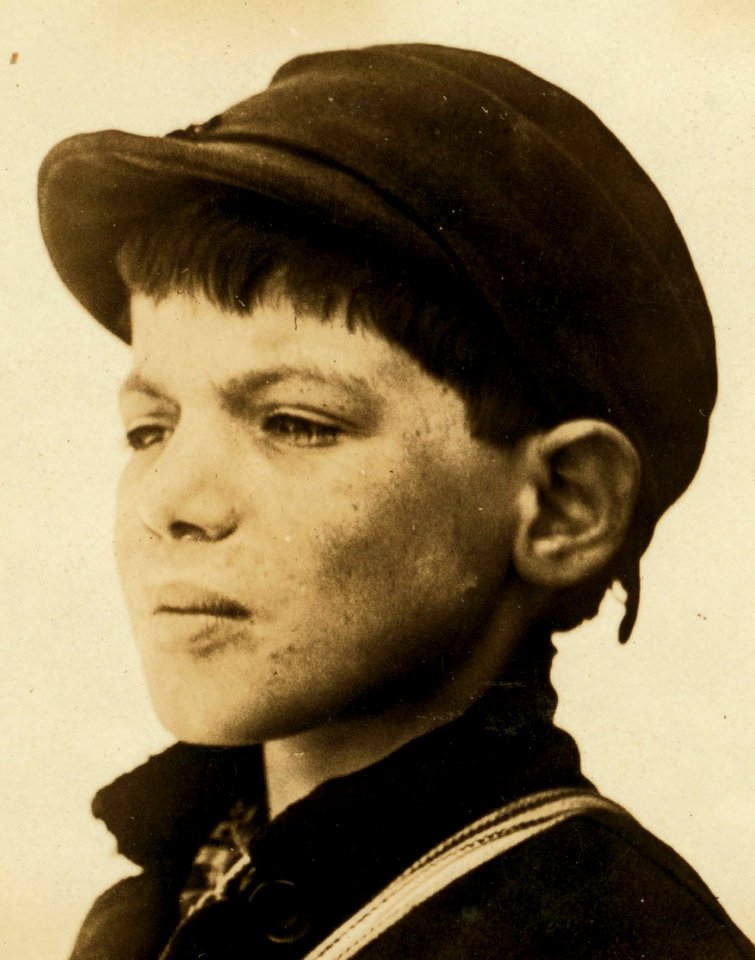 Face detail, 'Bologna' See also photo 600 and 655 (Also label on -655) Hartford, Conn. LOC cph.3b09806 (cropped)