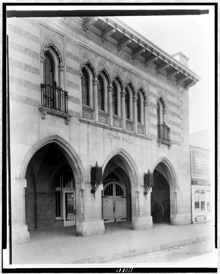 Facade of the Town Hall, Littleton, Colorado which was designed by the architect Jacques Benois Benedict LCCN97510568