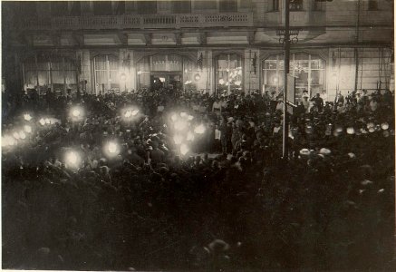 Fackelzug am 17. August 1916 in Villach. (BildID 15479915)