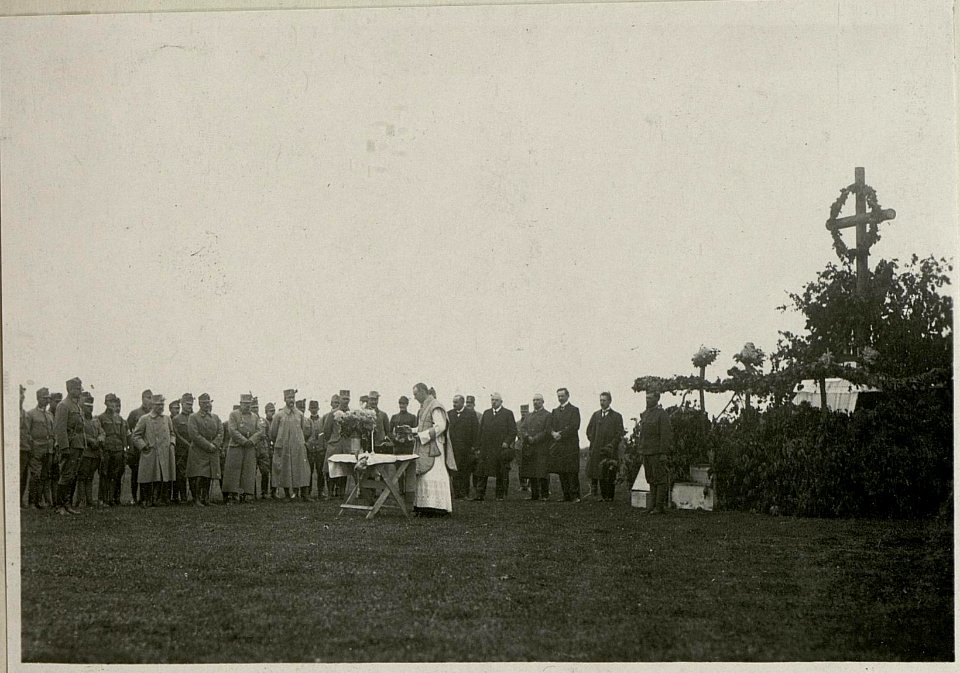Fahnenweihe d.93.JR.Pflanzer-Baltin in Neu Zuczka (BildID 15716396)