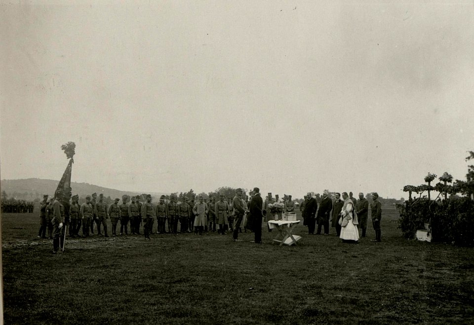 Fahnenweihe d.93.JR.Pflanzer-Baltin in Neu Zuczka (BildID 15716361)