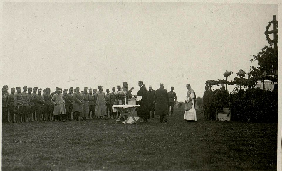 Fahnenweihe d.93.JR.Pflanzer-Baltin in Neu Zuczka (BildID 15716417)