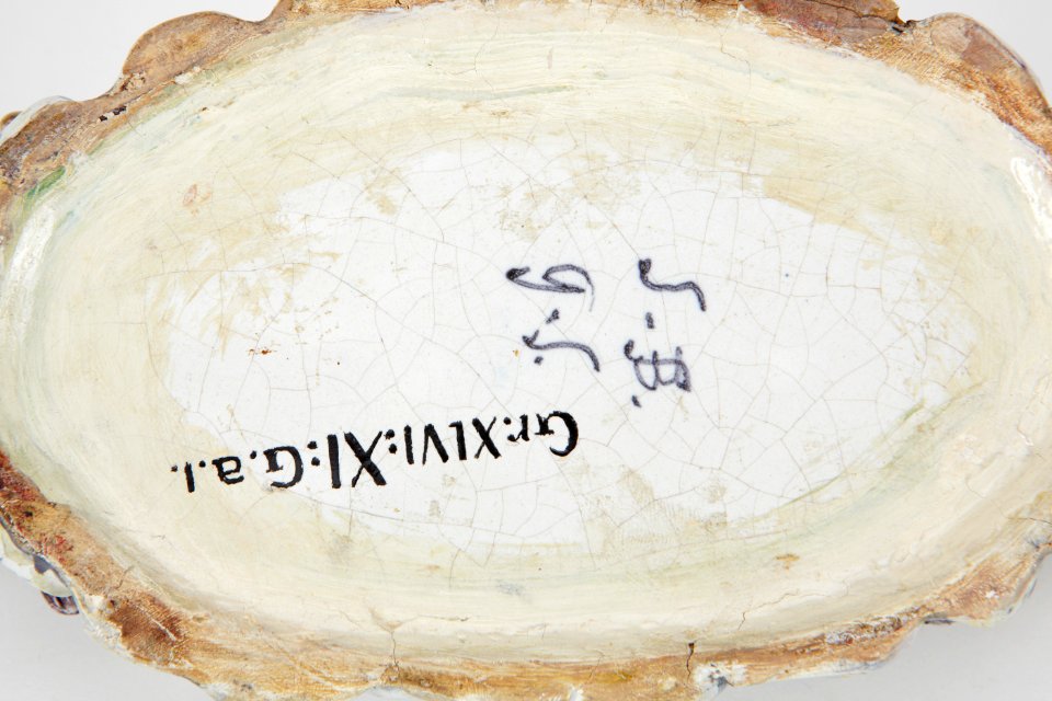 Fajans, bonbonnière, baksida, 1773-1776 - Hallwylska museet - 90606