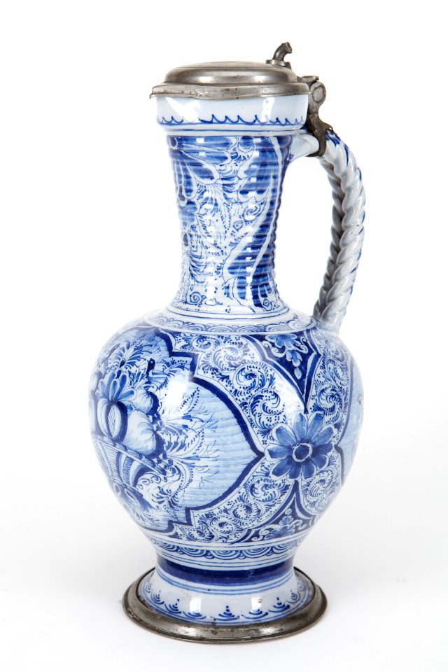 Fajans, kanna med lock, 1700-tal - Hallwylska museet - 90463
