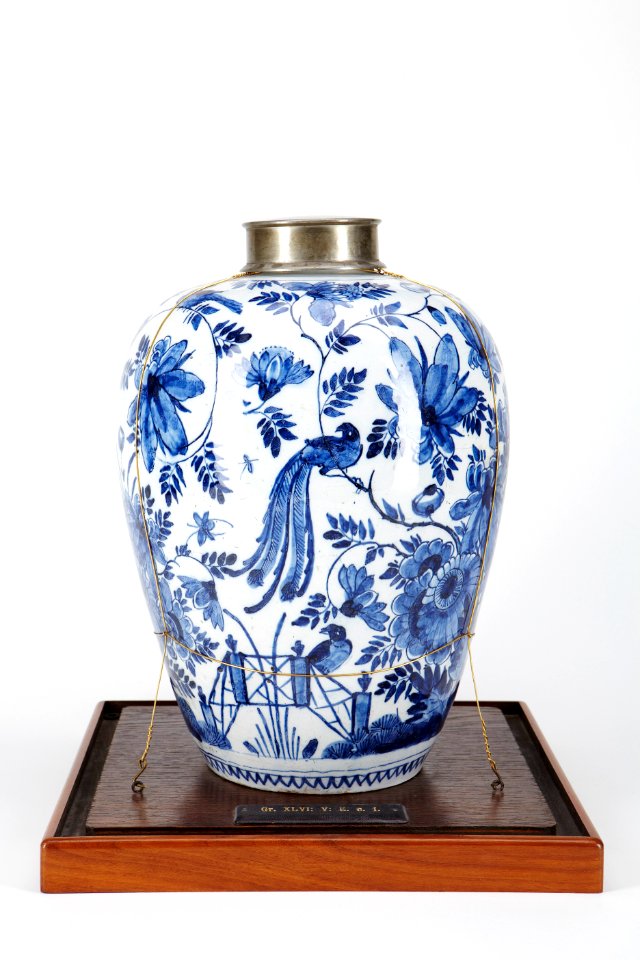 Fajans, kruka med lock, 1700-tal - Hallwylska museet - 90502