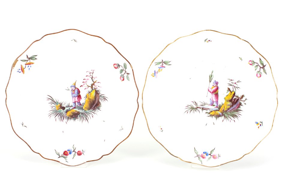 Fajans, tallrikar 2 st., 1700-tal - Hallwylska museet - 90477