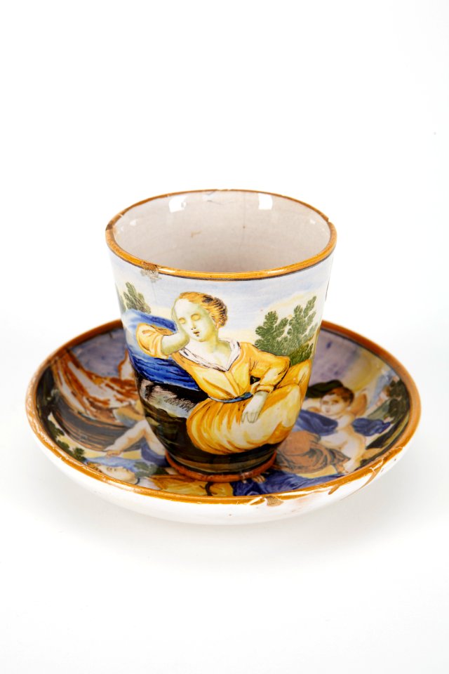 Fajans. Kopp med fat, 1600-tal - Hallwylska museet - 90388