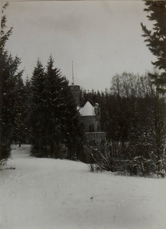 Falkenhaynquelle und der Kurpark in Dorna Watra (Rumänien), 1917 (BildID 15457410)