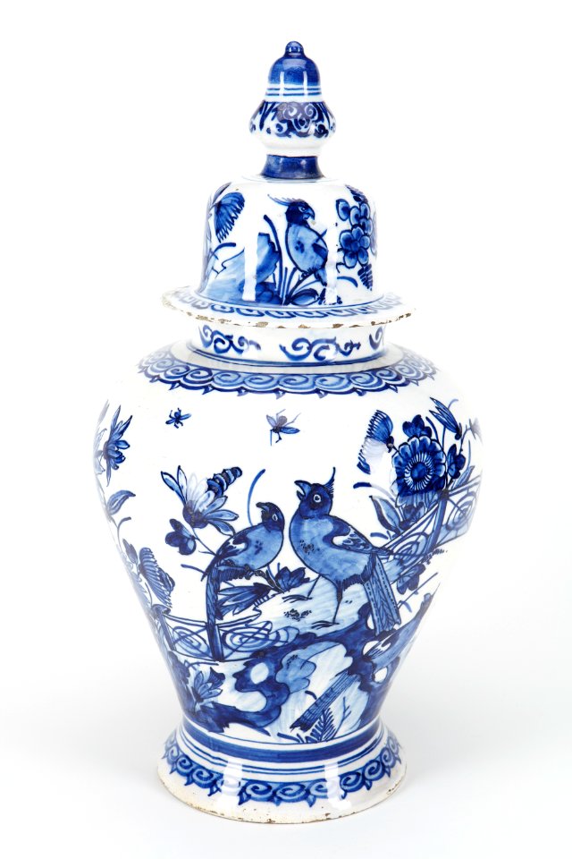 Fajans, urna med lock, 1700-tal - Hallwylska museet - 90509