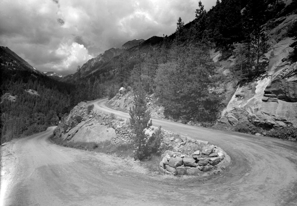 Fall River Road switchback
