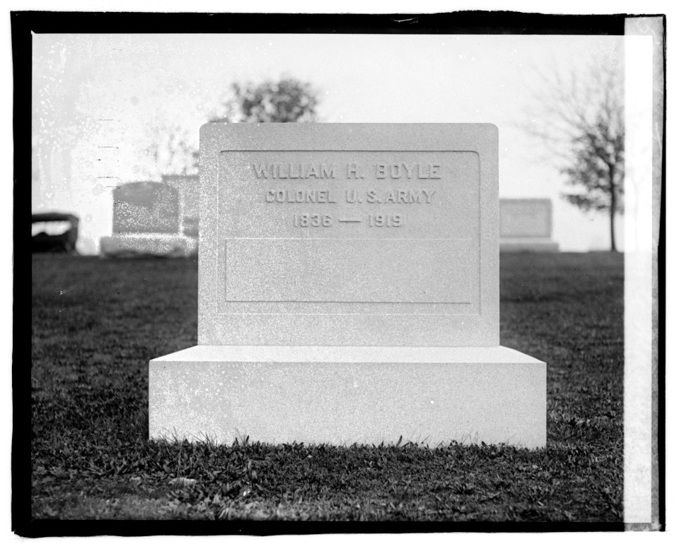 Falvey Boyle Monument LCCN2016819861