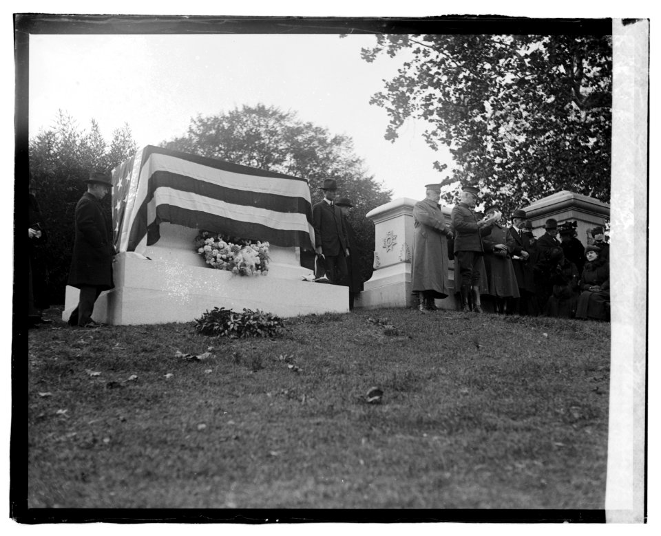 Falvey Boyle Monument LCCN2016819862