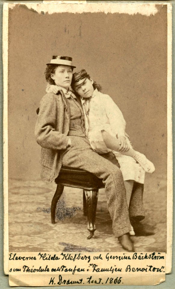 Familjen Benoiton, Kungliga Dramatiska teatern 1866. Rollporträtt - SMV - H4 238