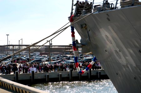 Family members watch USS Winson S. Churchill return to Norfolk. (8600829352)