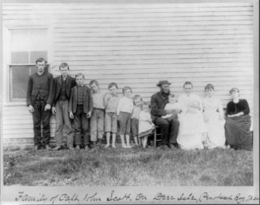 Family of Capt. John Scott, on Deer Isle, Penobscot Bay, Maine LCCN2002711539