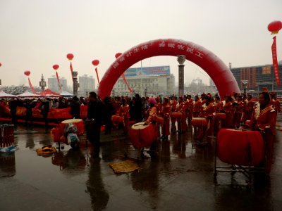 Family planning event outside Wuchang Train Station - P1040941
