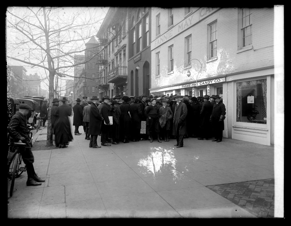 Fannie May Candy Co., 12-24-20 LCCN2016852361