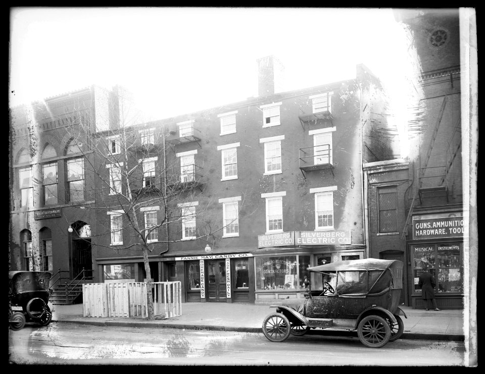 Fannie May Candy Co., Inc., exterior LCCN2016851513