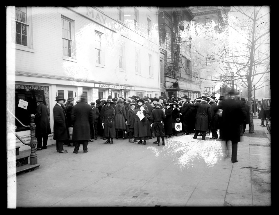 Fannie May Candy Co., 12-24-20 LCCN2016852362