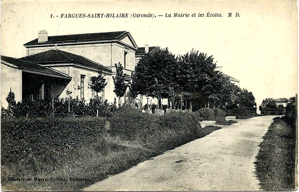 Fargues-Saint-Hilaire - Mairie et écoles
