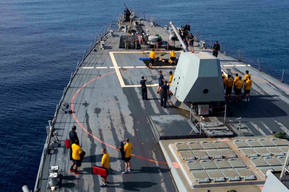 Farragut OC spray 150912-N-VC236-010