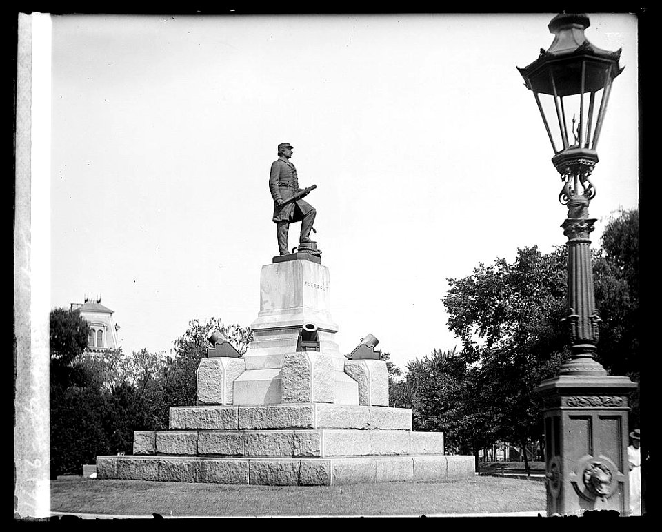Farragut statue LCCN2016819398