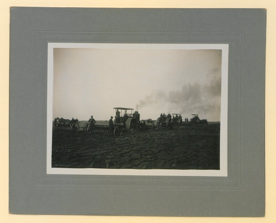 Farming by the Mance Farming Company of Viking, Alberta, Photo J (HS85-10-27441) original photo