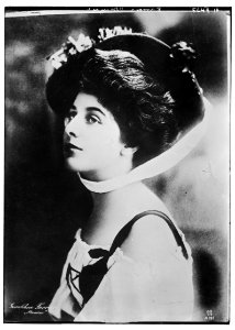 Farrar Marion LCCN2014713877