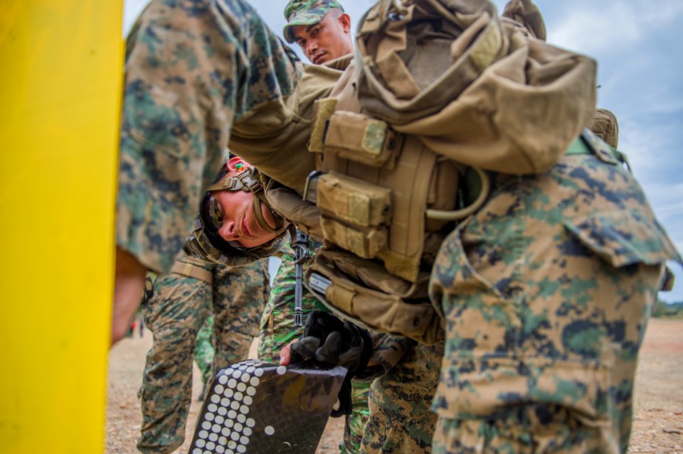 FASTPAC Marines Train With Timor-Leste Navy During CARAT Timor-Leste 2017 170731-N-UG232-451