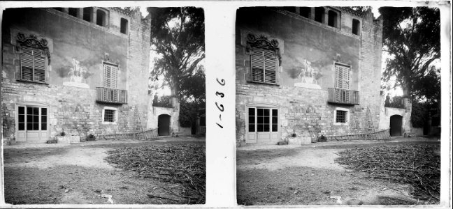 Façana d ' una casa de Sant Joan Despí
