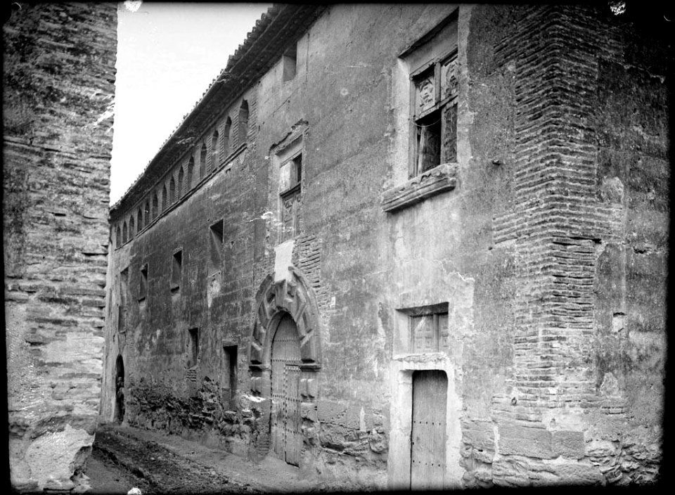 Façana d'una casa senyorial de Berbegal