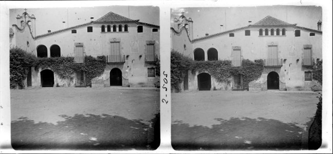 Façana d ' una casa de pagès de Santa Coloma de Cervelló