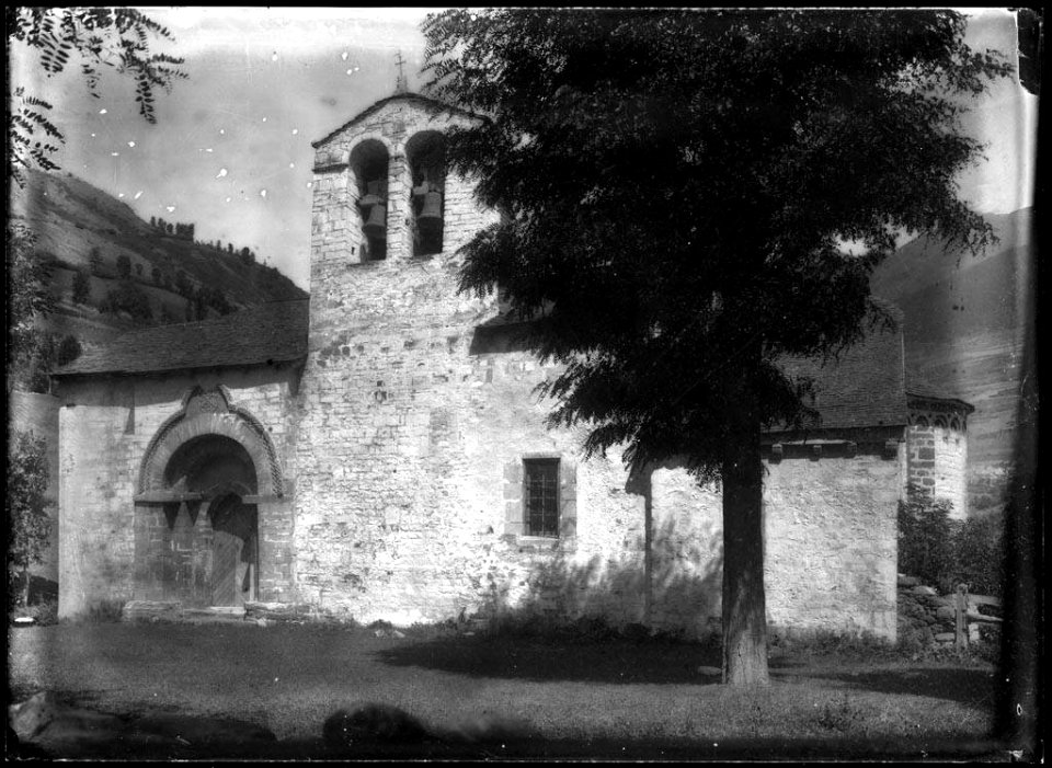 Façana d'una església