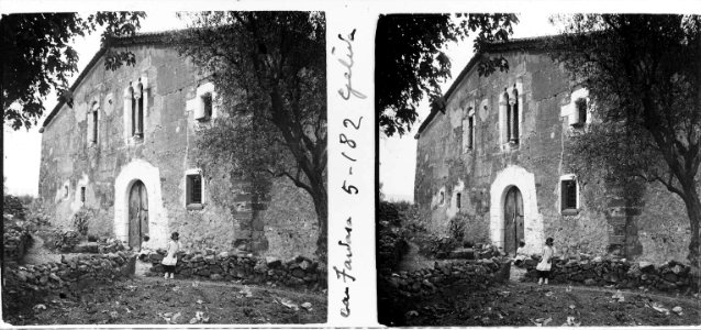 Façana d'una masia de Gelida