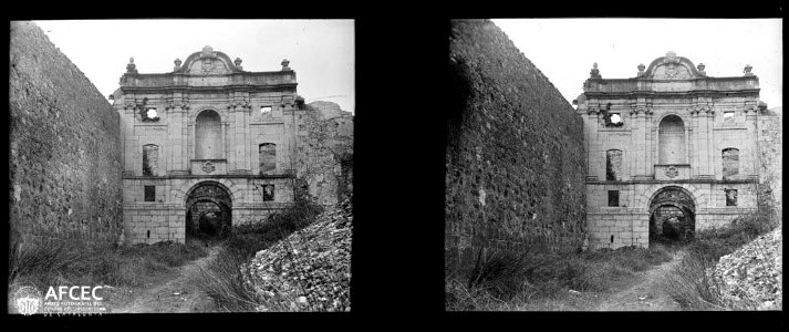 Façana de la Cartoixa de Santa Maria d'Escaladei (AFCEC GAUSACHS B 09943)