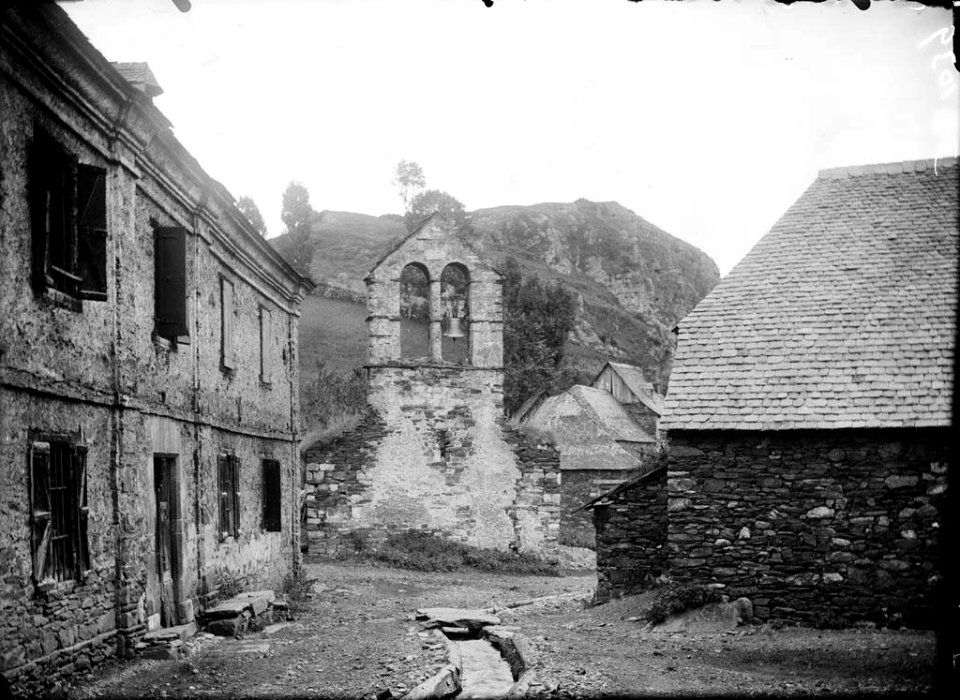 Façana de Sant Fabian a Arres de Jos