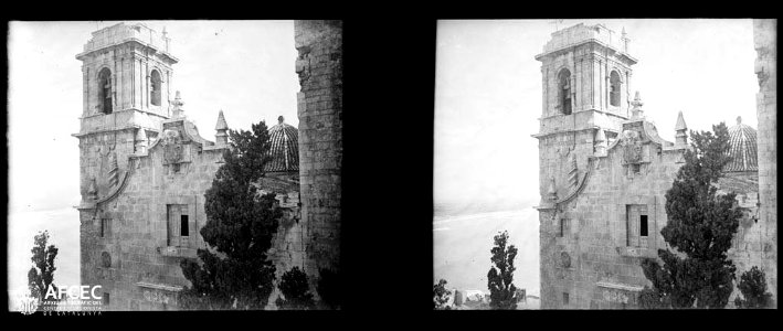 Façana i campanar de l'Església de Santa Maria de Peníscola