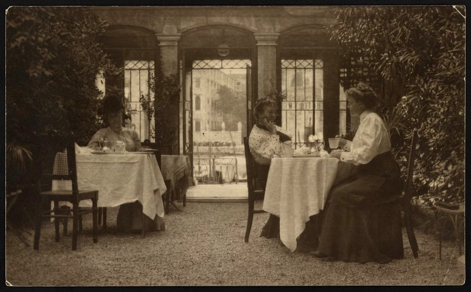 FBJ and Mrs. Gertrude Käsebier, famous photographer, on patio of a Venetian hotel LCCN2003663767