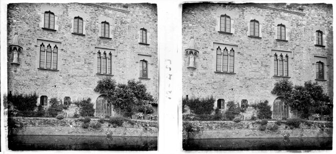 Façana principal del castell de Castellar del Vallès
