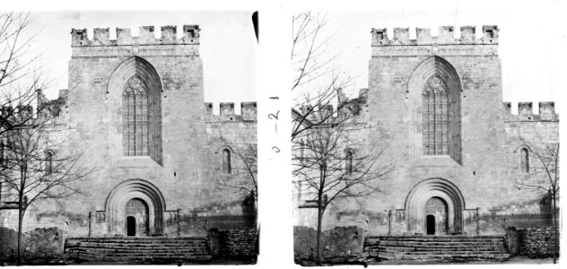 Façana principal del monestir de Santes Creus