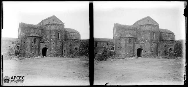 Façana posterior i absis del monestir de Sant Quirze de Colera