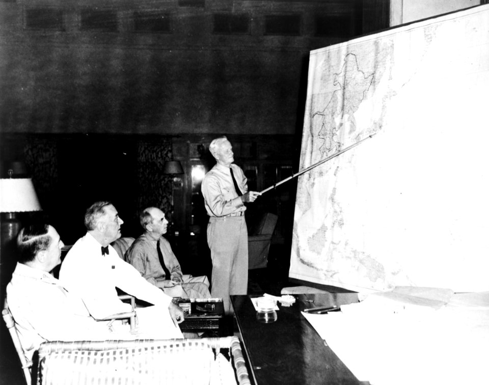 FDR, MacArthur, Leahy and Nimitz cph.3c35317