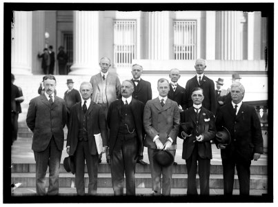 Federal Reserve System. Chairmen of Federal Reserve Districts. LCCN2016884243