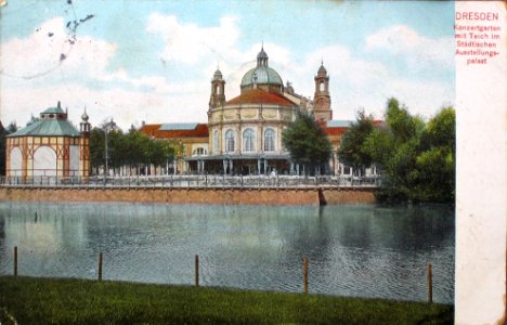 Fel 021518-REa Konzertgarten mit Teich im Städtischen Ausstellungspalast