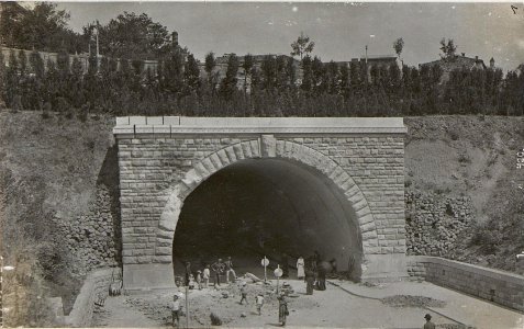 Feindl.Granateinschlag am 19.VIII.17.in Triest, Tunel Eingang von St.Marco. (BildID 15597798)