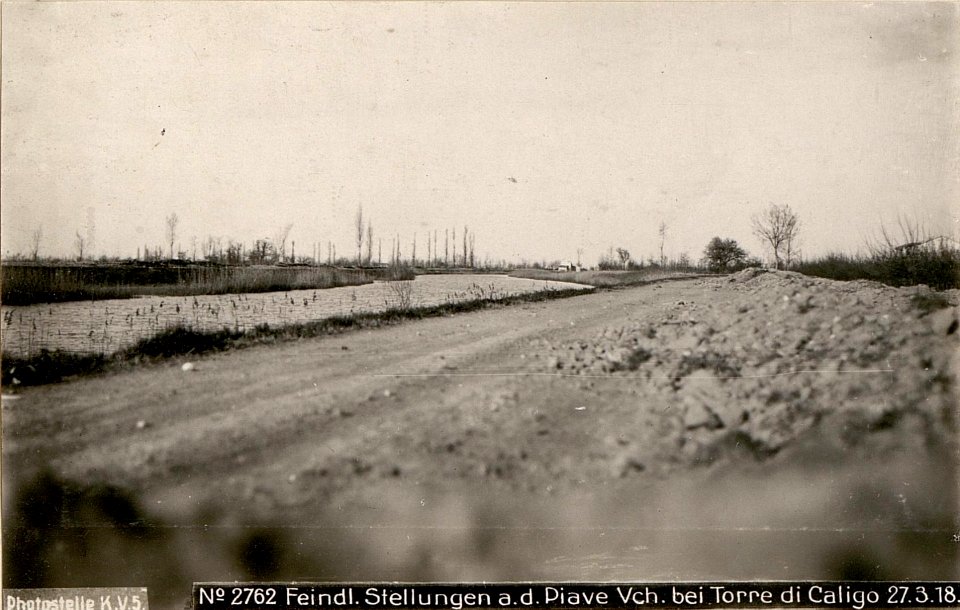 Feindl.Stellungen a.d. Piave Vch. bei Torre di Caligo 27.3.18. (BildID 15616969)