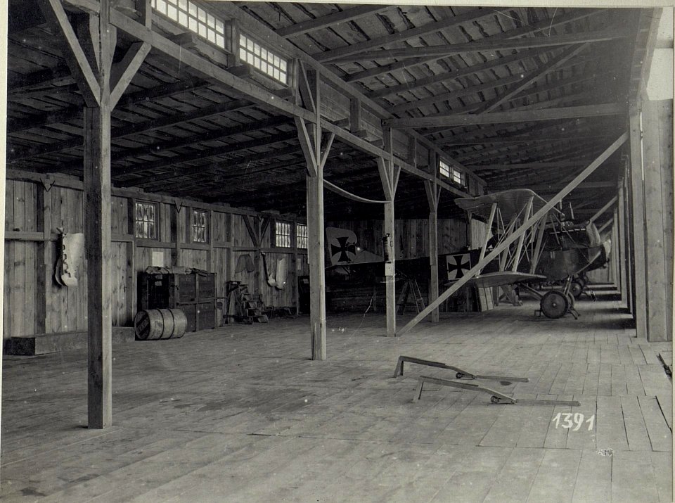 Feldflughafen wahrscheinlich im Abschnitt der 4. k.u.k. Armee nahe Kowel (BildID 15686619)